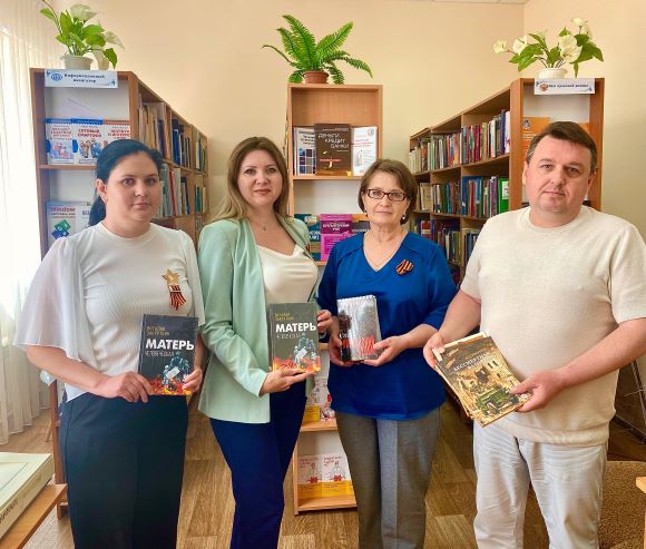 07.05.2025_книги_нам_подарили.jpg