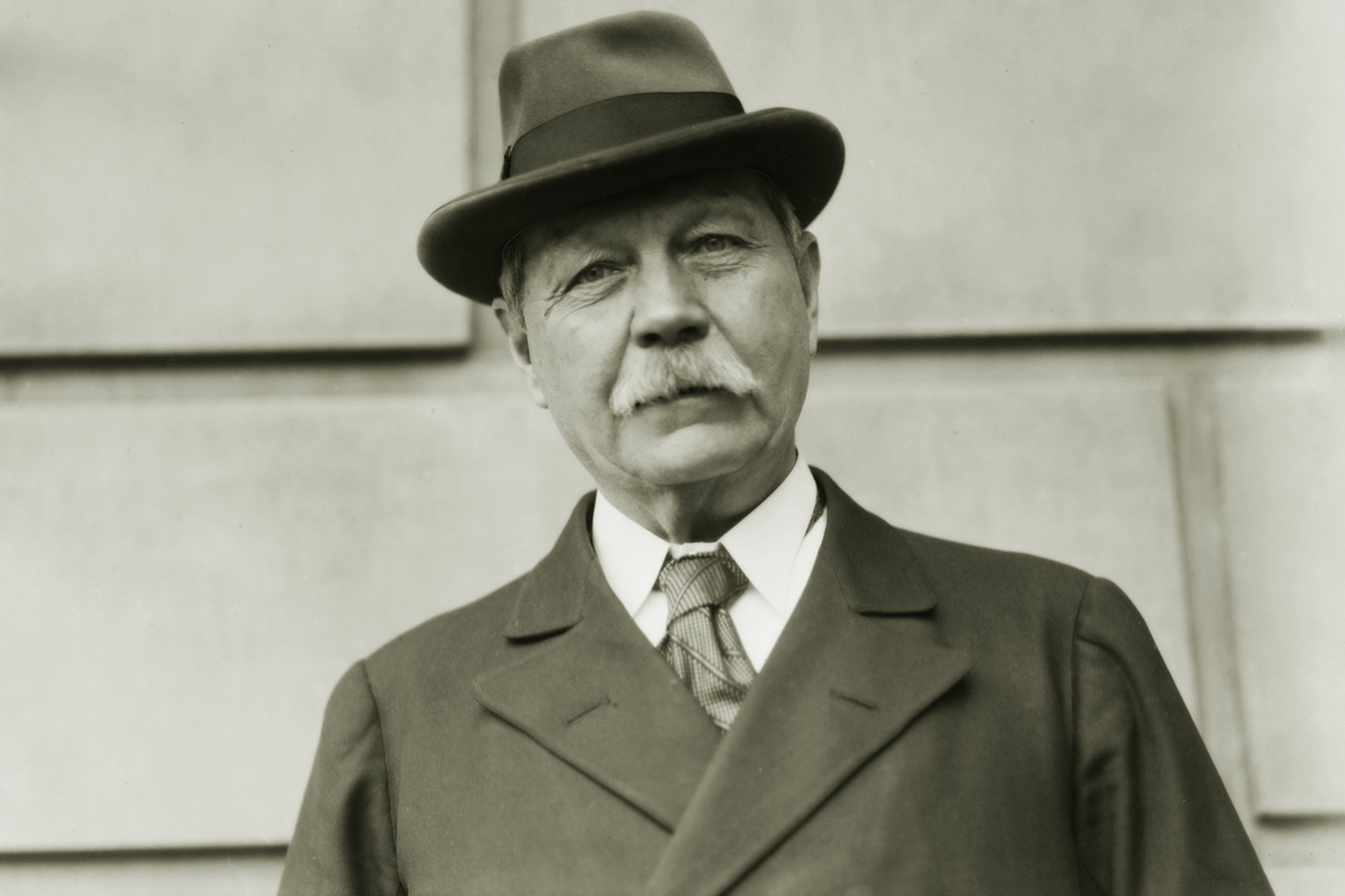 1909 PYu 0 Artur Konan Dojl