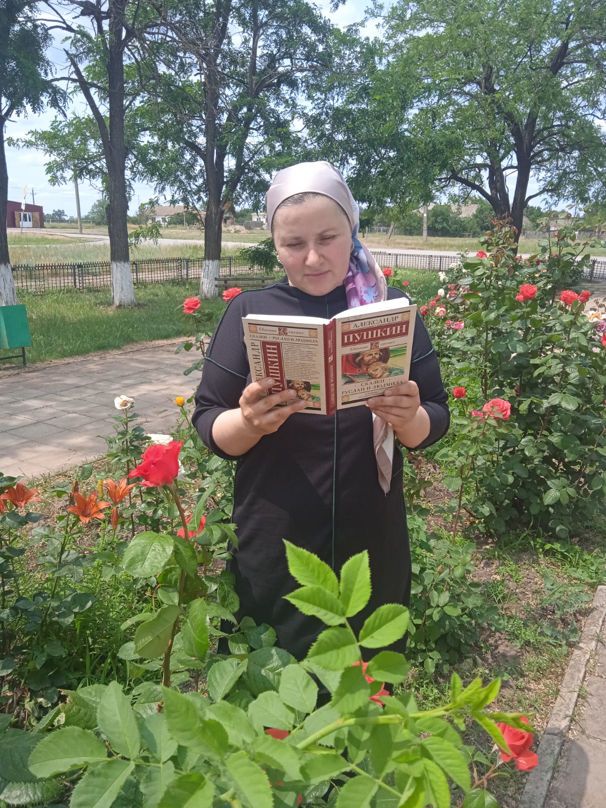 _1_06.06.2025_День_чтения_вслух__Четыре_строчки_А.Пушкина_в_Глубочанском_отделе.jpg