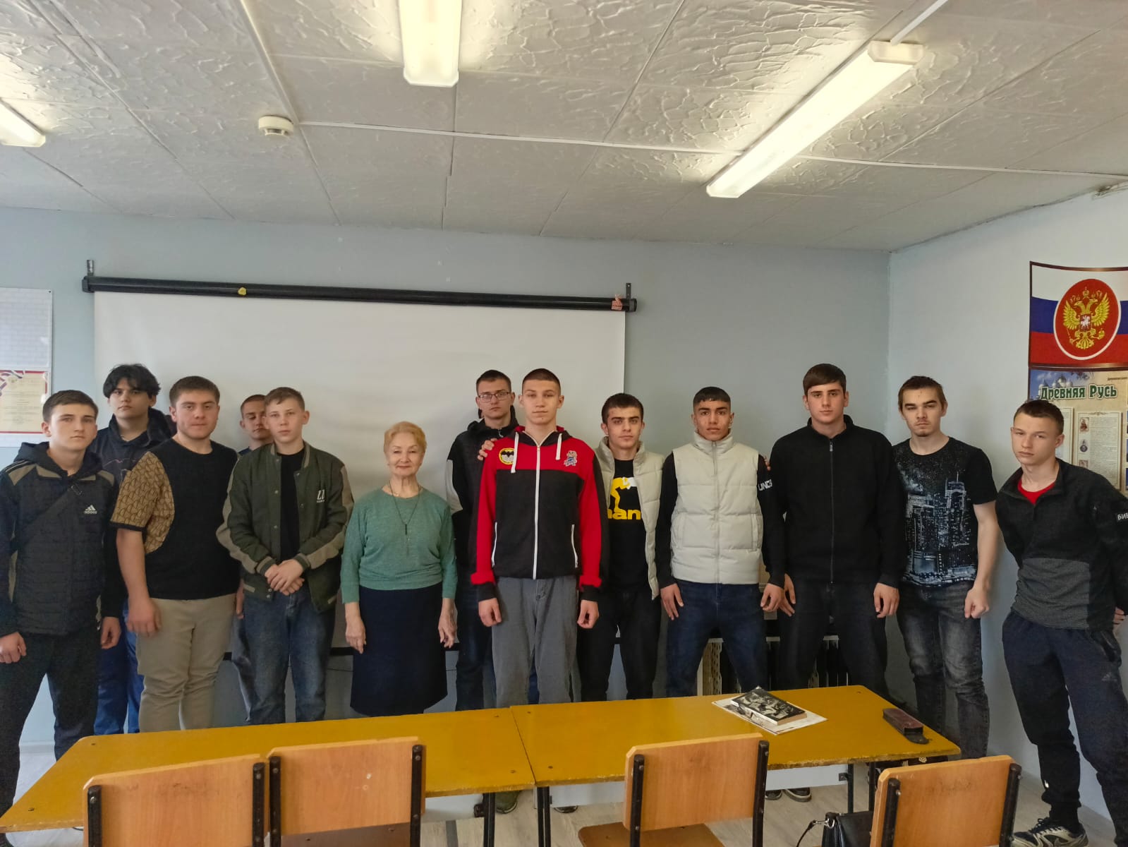 _1_12.04.2025_Час_истории_Нюрнбергский_эпилог_в_Зимовниковском_отделе.jpeg