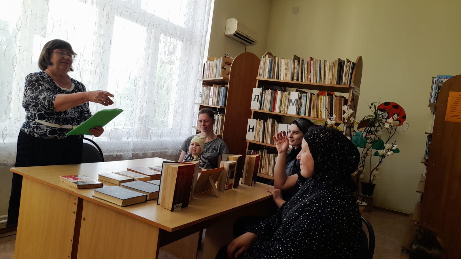 _2_24.04.2025_Час_памяти_Страницы_былой_войны__в_Кутейниковском_отделе.jpeg
