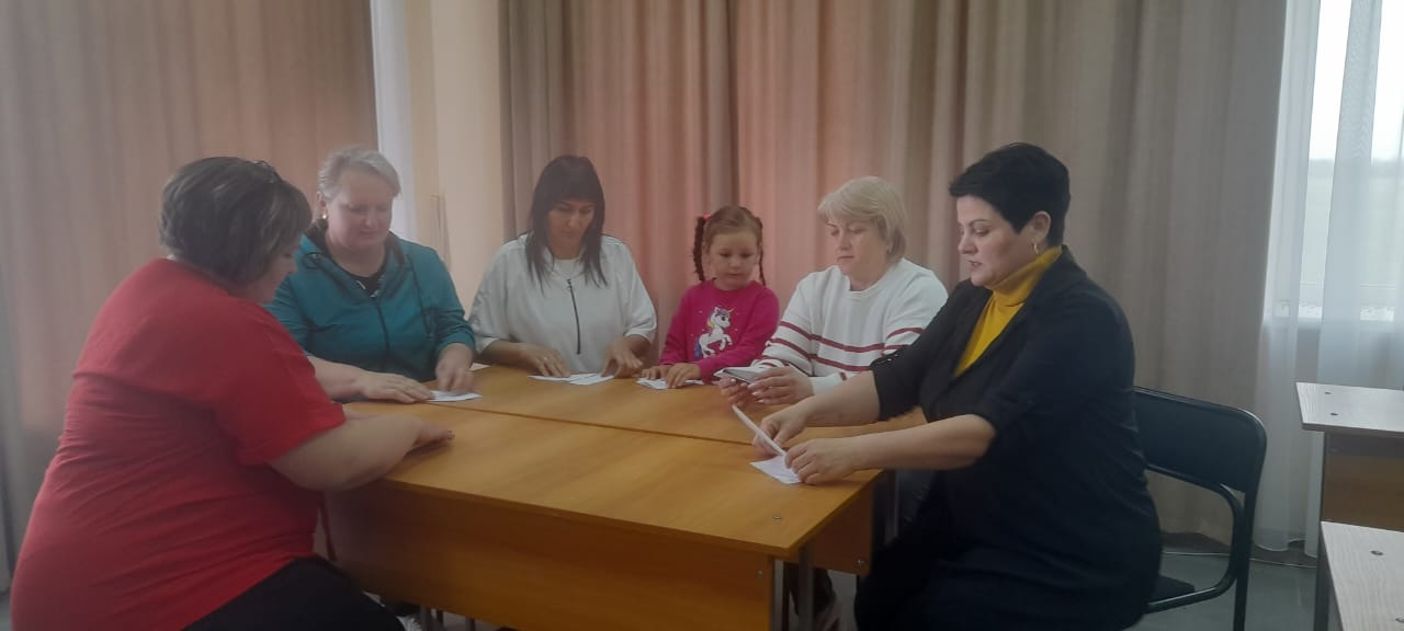 _3_25.04.2025_Чтение-впечатление_Полевая_почта_письма_из_прошлого_в_Верхоломовском_отделе.jpeg