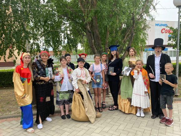 _4_06.06.2025_Литературный_бульвар_Вся_палитра_пушкинского_слова.jpg