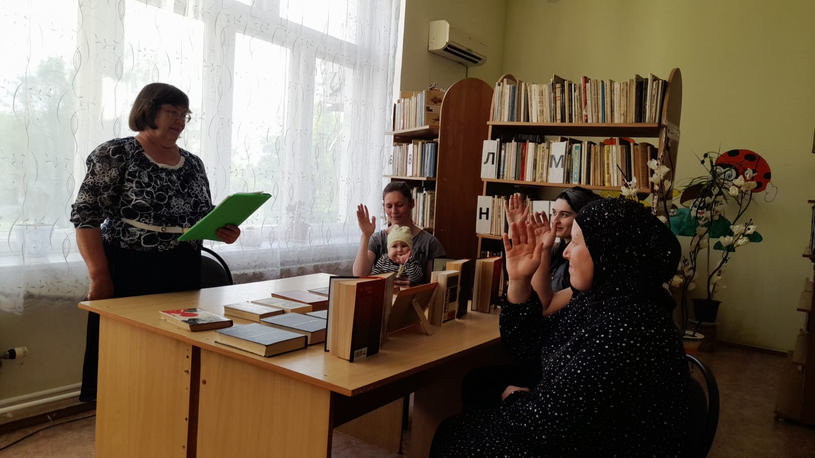_4_24.04.2025_Час_памяти_Страницы_былой_войны__в_Кутейниковском_отделе.jpeg