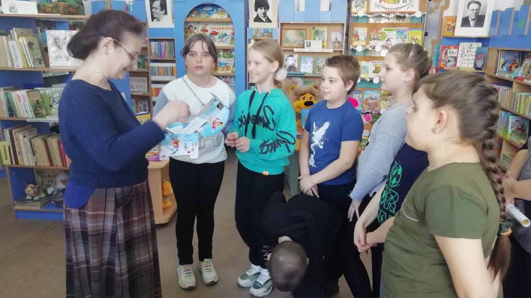 Фото3 Квест игра В поисках книжных сокровищ.23.03.2022 ДБ