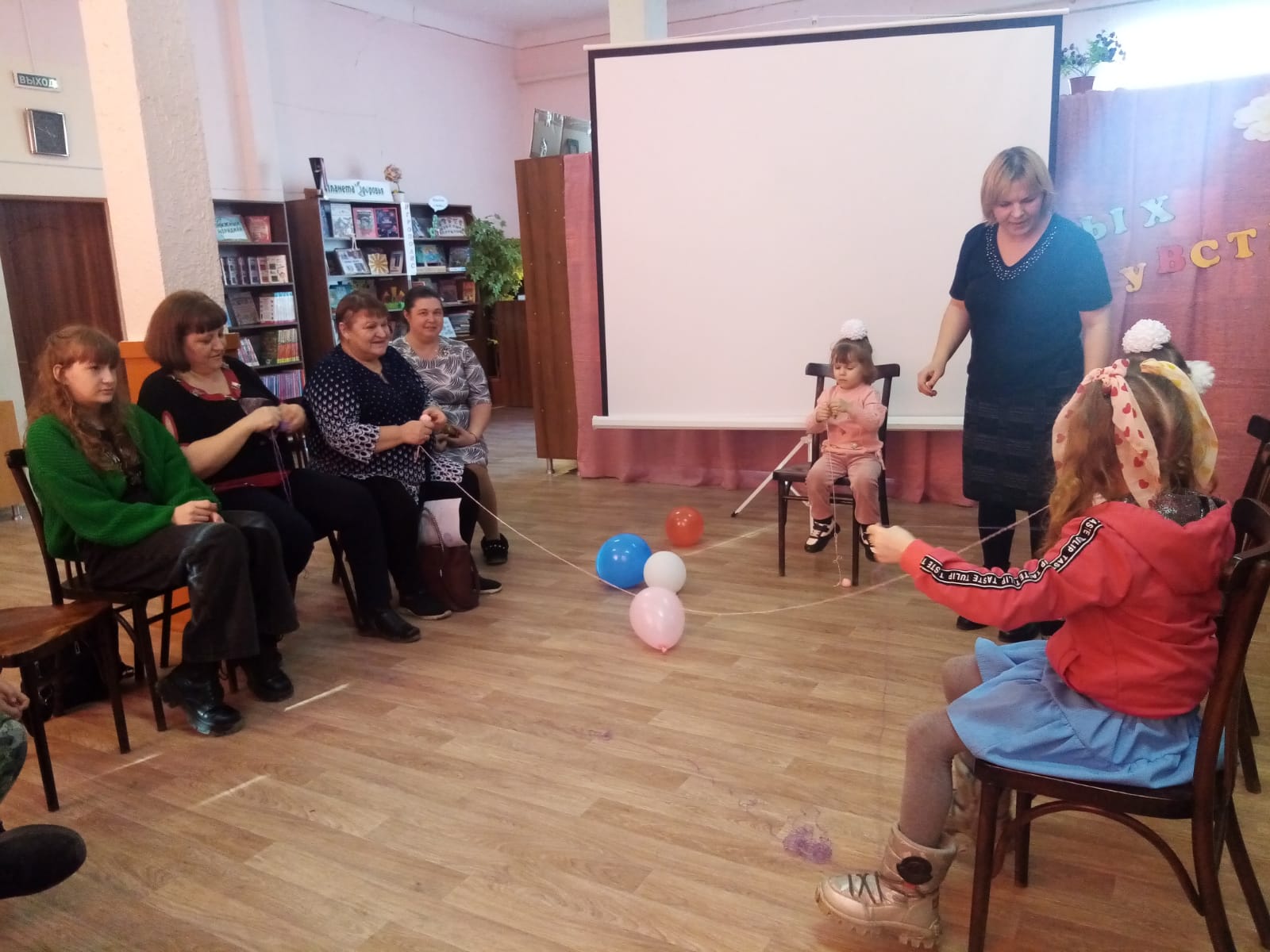 Фото 3. 06.03.2024 Игровая программа Мама ты одна мне несказанный свет. ДБ