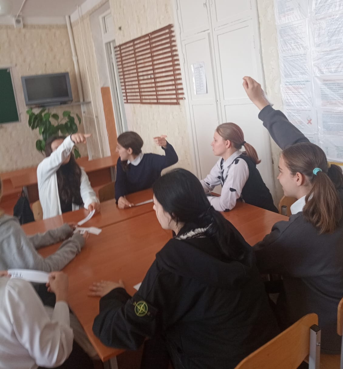 Фото 4. 18.04.2024 Квиз Семейный калейдоскоп в Камышевском отделе