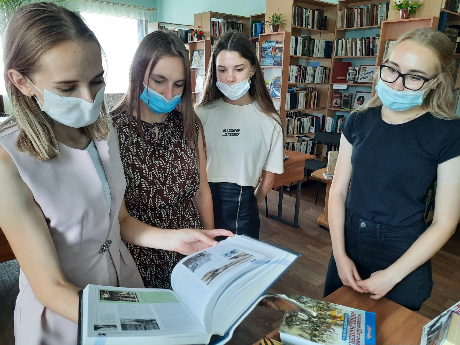 Фото 3. познавательный час Подвиг русского народа