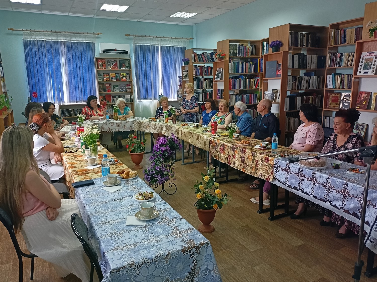 Фото 7 16.06.22 Встреча за круглым столом В этих страницах наши жизни. ЦБ