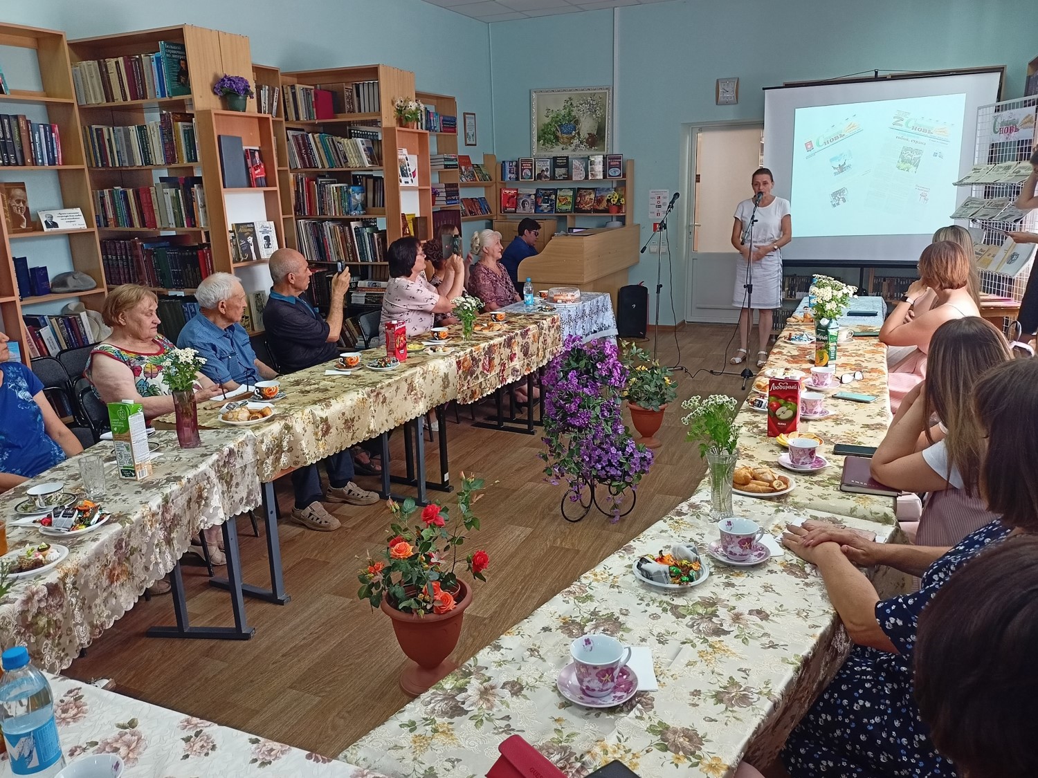 Фото 8 16.06.22 Встреча за круглым столом В этих страницах наши жизни. ЦБ