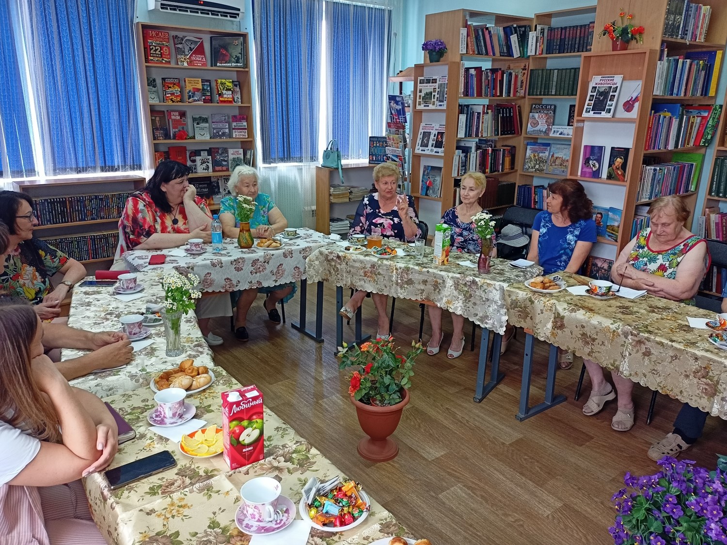 Фото 9 16.06.22 Встреча за круглым столом В этих страницах наши жизни. ЦБ