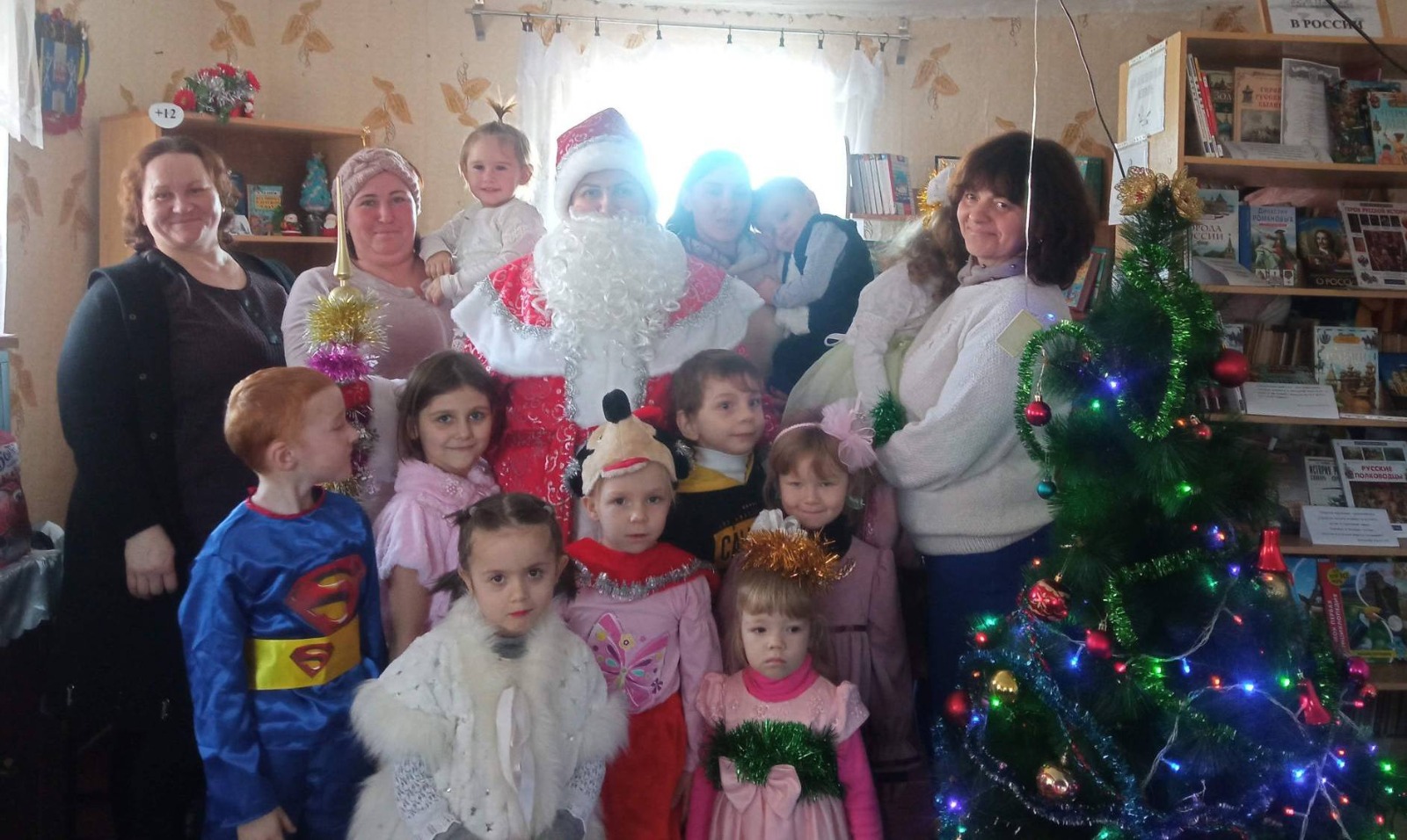Фото. 27.12.2023 Праздник Новый год шагает по планете в Наримановском отделе