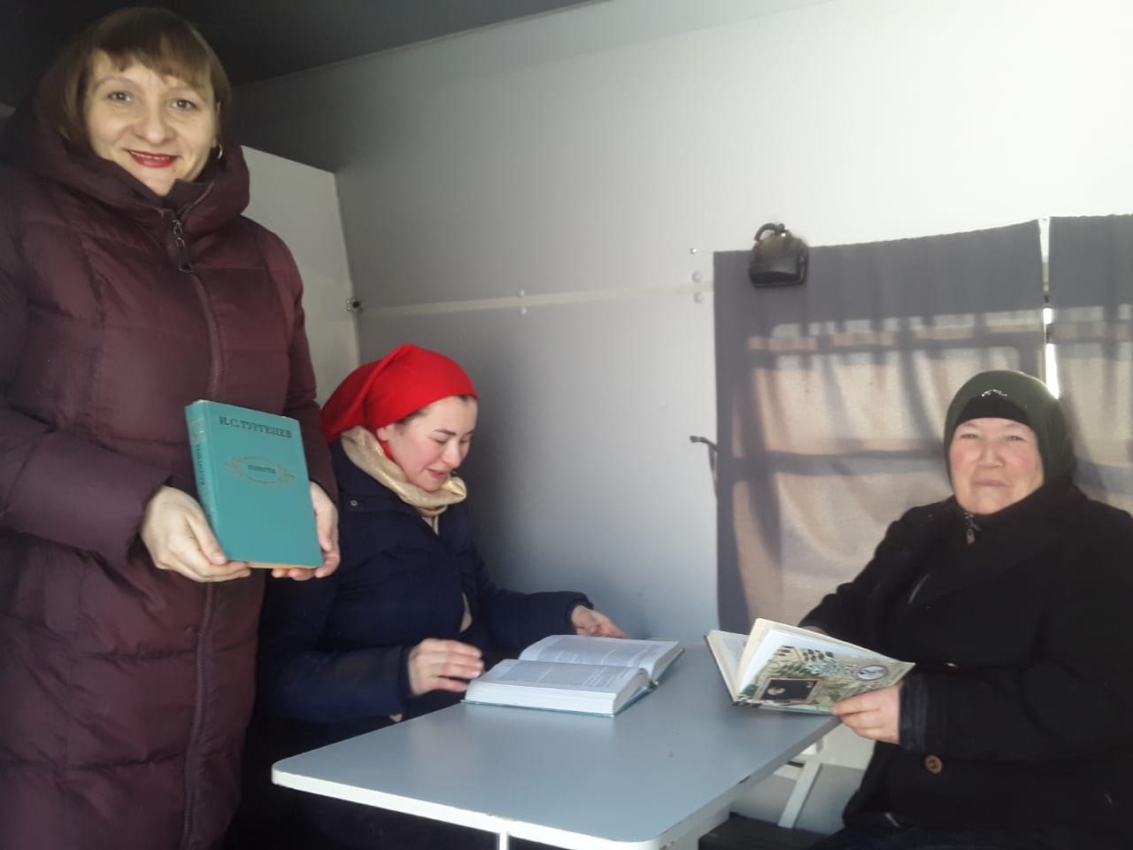 Фото 1. 08.02.2023 Познавательный час Библиотека читальня. КИБО ЦБ