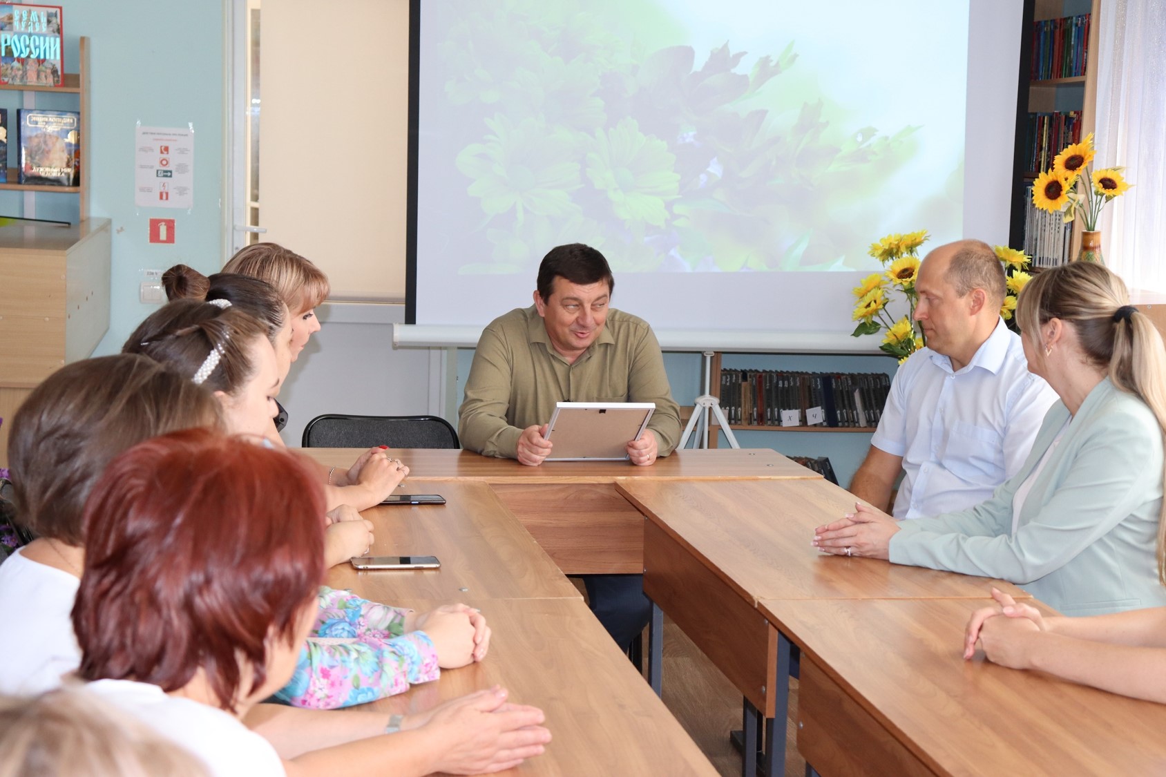 Фото 2. 17.07.2023 Участие в муниципальном конкурсе Коллективный договор. ЦБ
