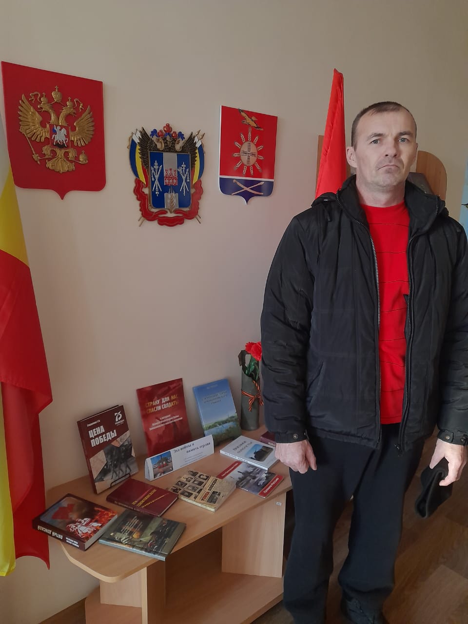 Фото 3. 09.01.2023 библиографический обзор книжной выставки Эхо войны и память сердца. ЦБ