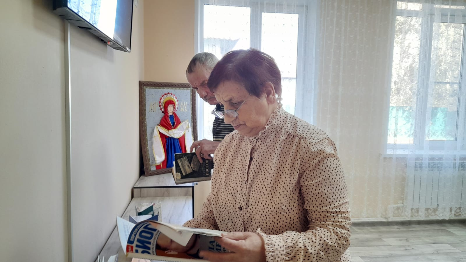 Фото 4. 03.12.2024 Акция Книги в гости к вам спешат в Кутейниковском отделе