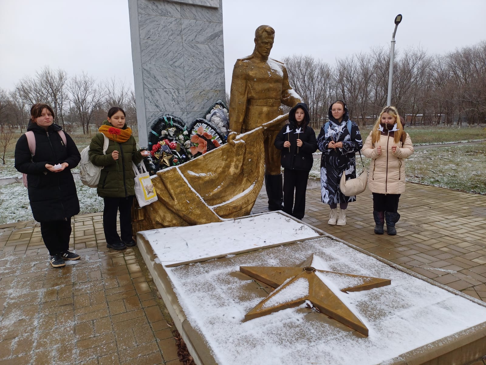 Фото 4. 03.12.2024 Час памяти Бессмертие Неизвестного Солдата в Камышевском отделе