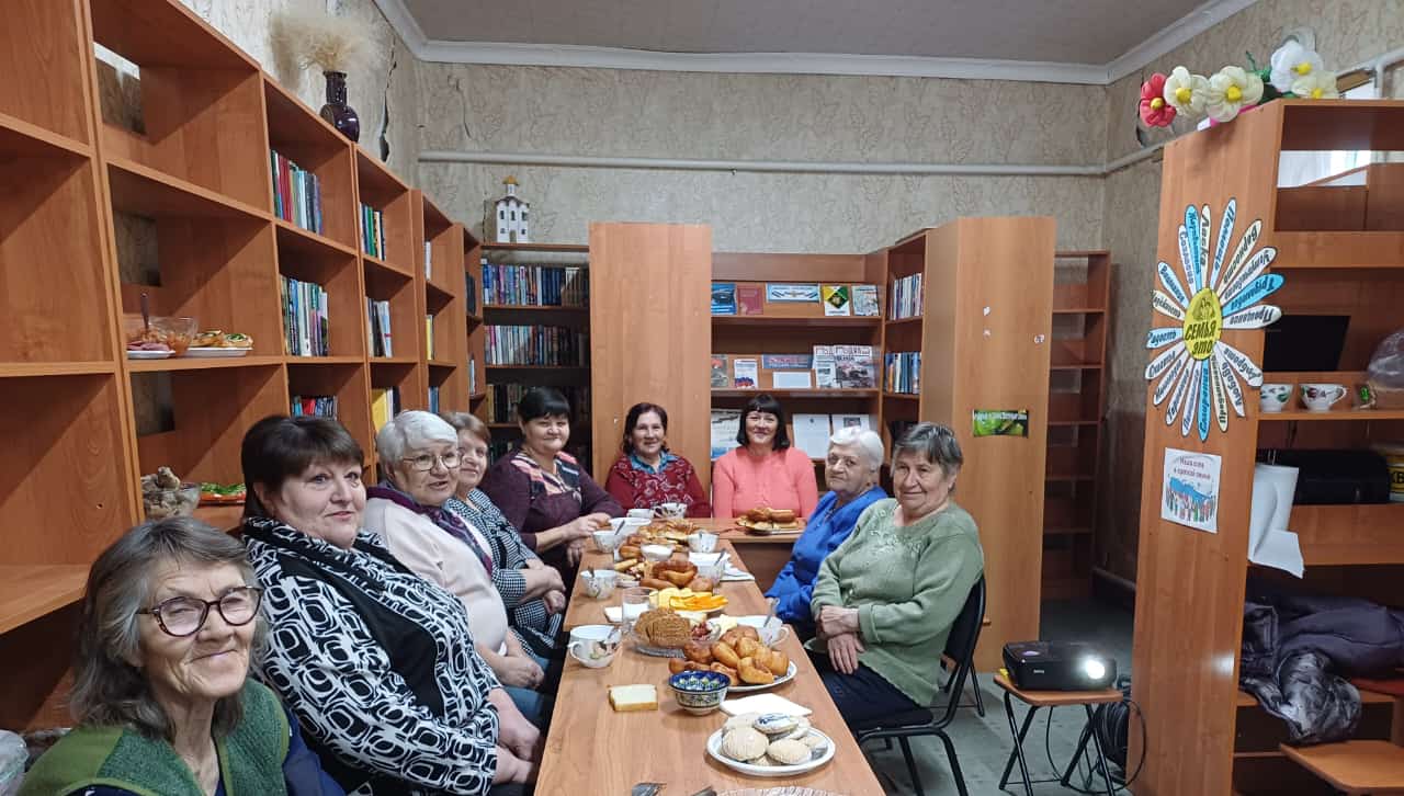 Фото 2 06.03.2025 Литературно поэтический час Букет из самых нежных слов в Камышевском отделе