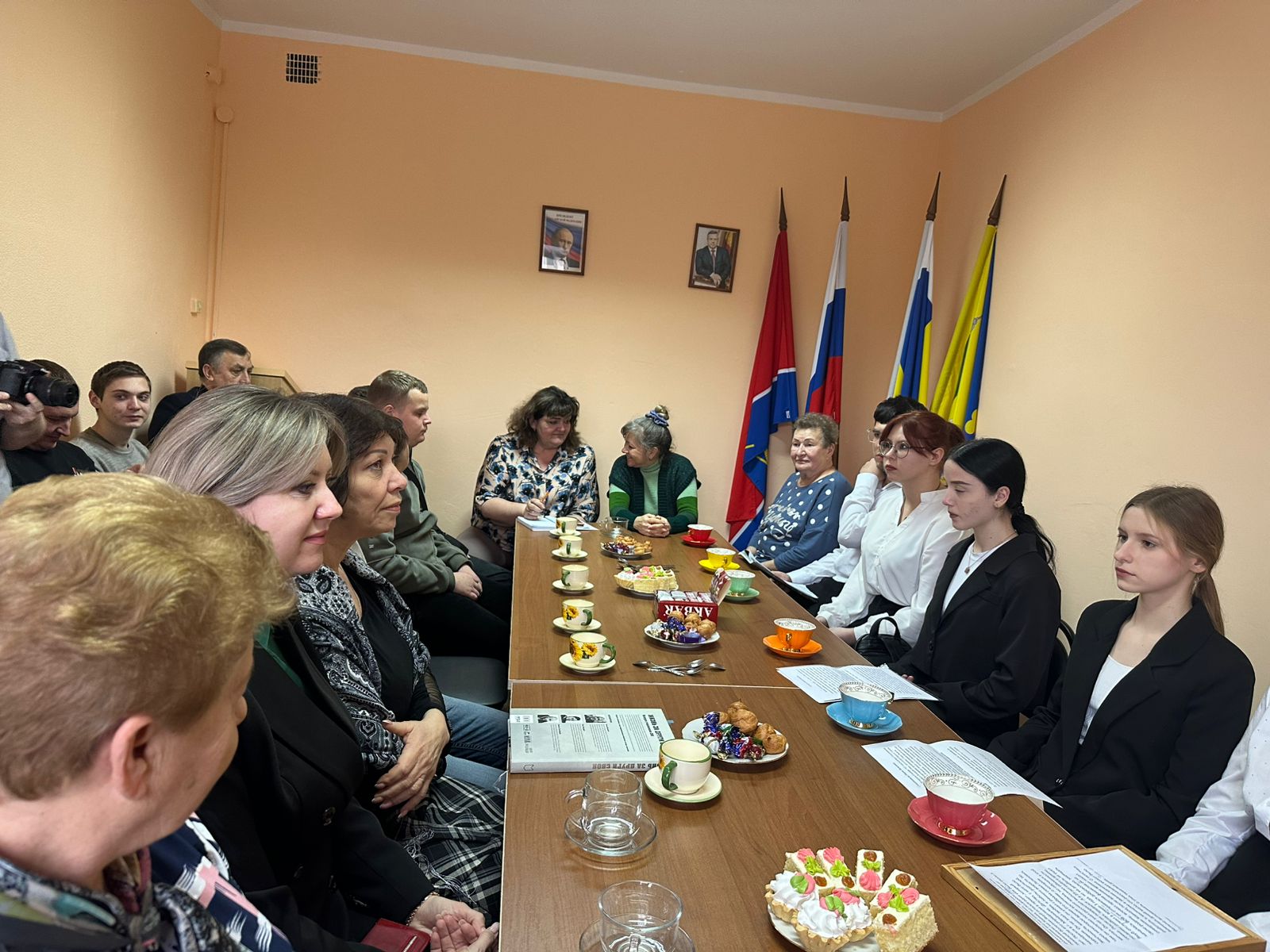 Фото 4. 17.01.2025 Круглый стол О мужестве о подвиге о славе газетной строкой. Зимовниковский отдел