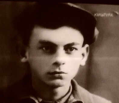 3Поющий поэт. биография