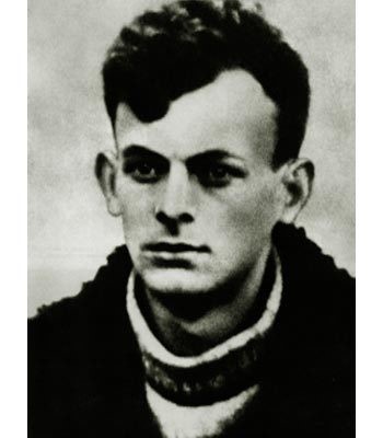 4Поющий поэт. биография